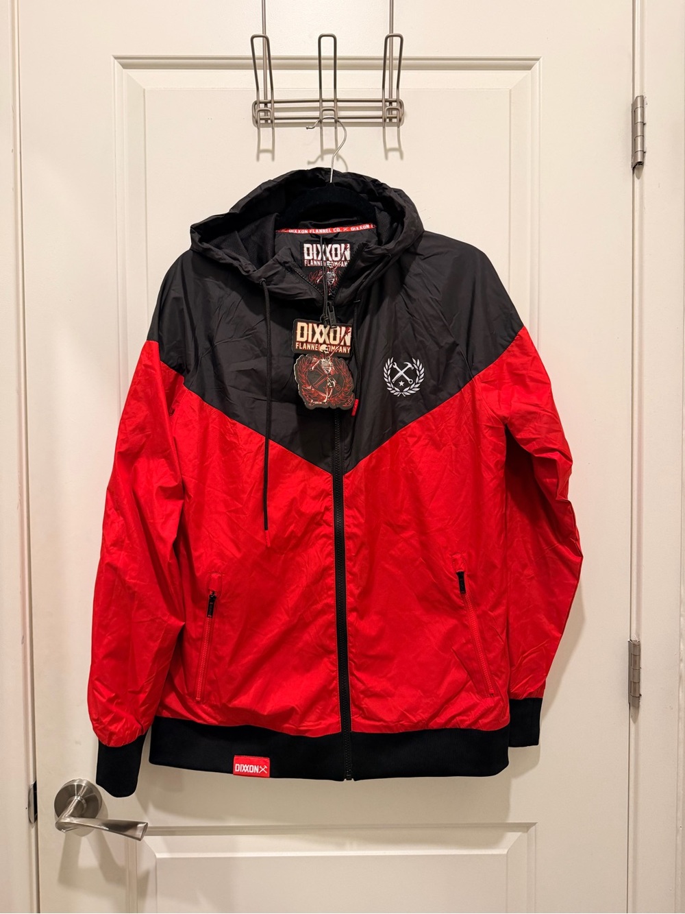 Dixxon Flannel Company
Jumpman Windbreaker
Jacket Red Black Size M